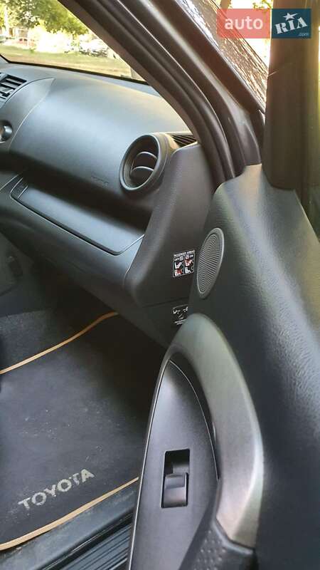 Внедорожник / Кроссовер Toyota RAV4 2012 в Киеве