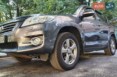 Внедорожник / Кроссовер Toyota RAV4 2012 в 