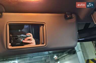 Внедорожник / Кроссовер Toyota RAV4 2012 в 