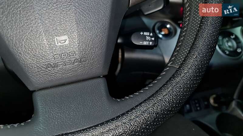 Внедорожник / Кроссовер Toyota RAV4 2012 в Киеве