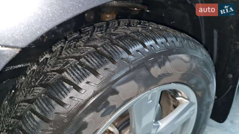 Внедорожник / Кроссовер Toyota RAV4 2012 в Киеве