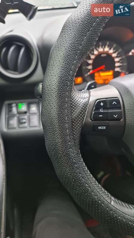 Внедорожник / Кроссовер Toyota RAV4 2012 в Киеве