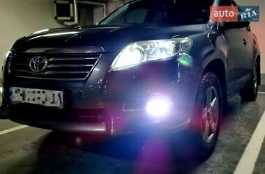 Внедорожник / Кроссовер Toyota RAV4 2012 в 