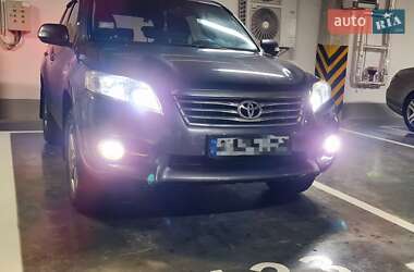 Внедорожник / Кроссовер Toyota RAV4 2012 в 