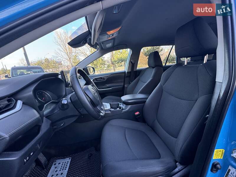Позашляховик / Кросовер Toyota RAV4 2019 в Одесі