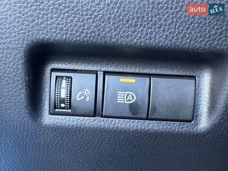 Позашляховик / Кросовер Toyota RAV4 2019 в Одесі