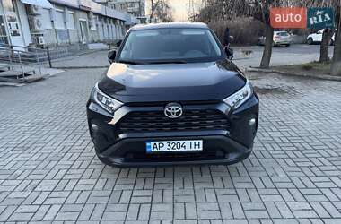 Внедорожник / Кроссовер Toyota RAV4 2021 в Днепре