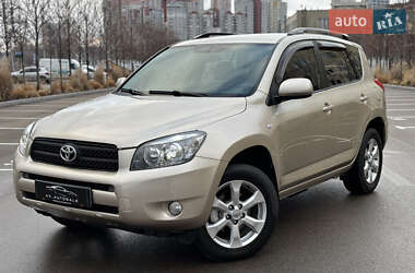 Позашляховик / Кросовер Toyota RAV4 2006 в Києві