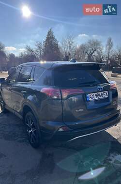 Позашляховик / Кросовер Toyota RAV4 2017 в Харкові