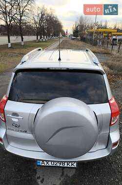 Позашляховик / Кросовер Toyota RAV4 2008 в Харкові