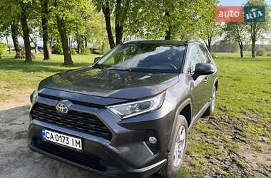 Позашляховик / Кросовер Toyota RAV4 2019 в Ковелі