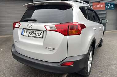 Позашляховик / Кросовер Toyota RAV4 2013 в Харкові