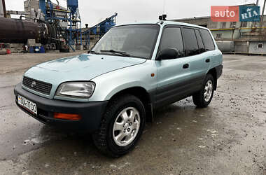 Позашляховик / Кросовер Toyota RAV4 1997 в Харкові