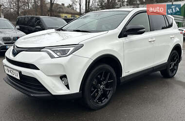 Внедорожник / Кроссовер Toyota RAV4 2018 в Киеве