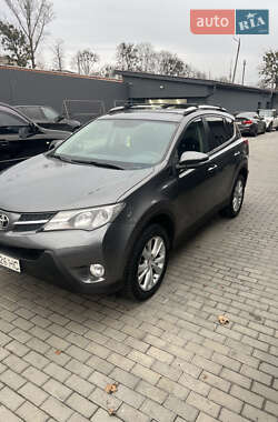 Позашляховик / Кросовер Toyota RAV4 2013 в Будах