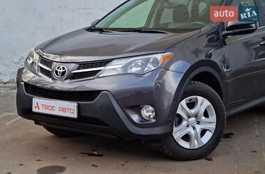 Позашляховик / Кросовер Toyota RAV4 2015 в Одесі