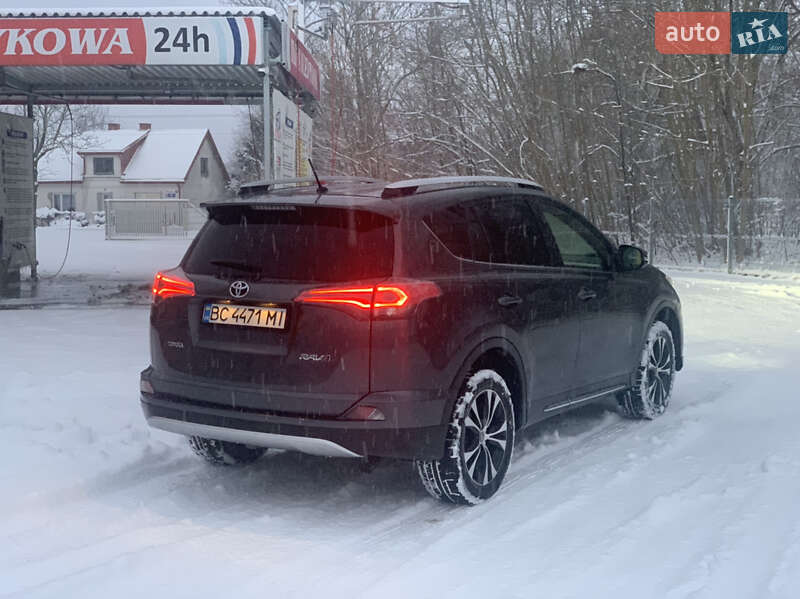 Позашляховик / Кросовер Toyota RAV4 2014 в Львові