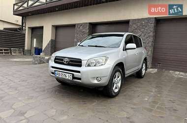 Позашляховик / Кросовер Toyota RAV4 2006 в Калинівці