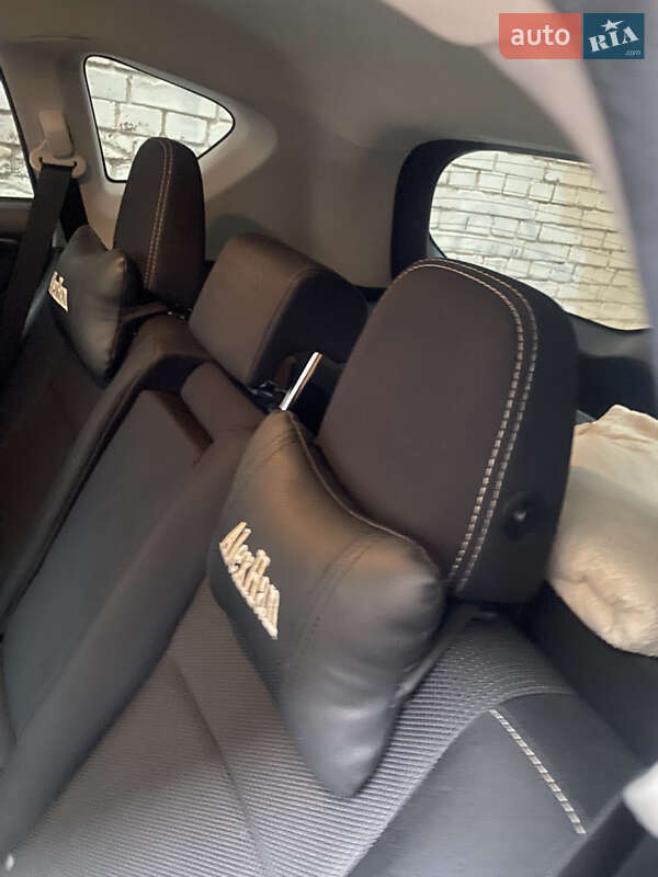 Внедорожник / Кроссовер Toyota RAV4 2018 в Киеве
