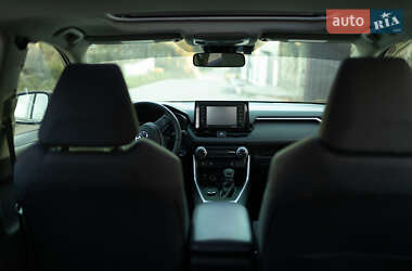 Внедорожник / Кроссовер Toyota RAV4 2022 в 