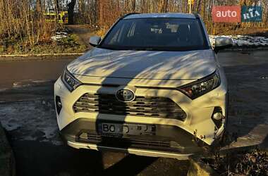 Внедорожник / Кроссовер Toyota RAV4 2021 в Львове