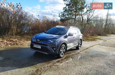 Позашляховик / Кросовер Toyota RAV4 2016 в Каневі