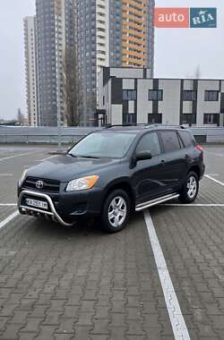 Позашляховик / Кросовер Toyota RAV4 2010 в Києві