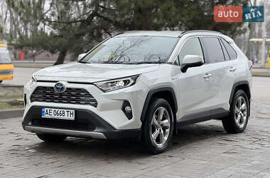 Позашляховик / Кросовер Toyota RAV4 2021 в Дніпрі