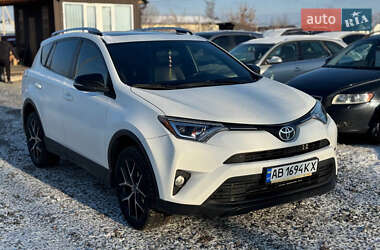 Позашляховик / Кросовер Toyota RAV4 2015 в Вінниці