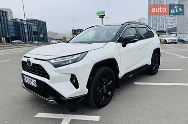 Внедорожник / Кроссовер Toyota RAV4 2022 в Киеве