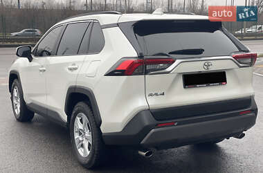 Позашляховик / Кросовер Toyota RAV4 2020 в Києві