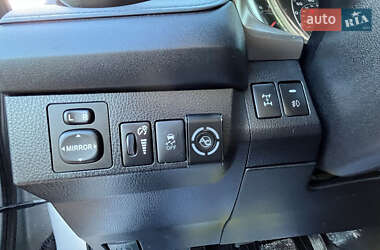 Внедорожник / Кроссовер Toyota RAV4 2015 в 