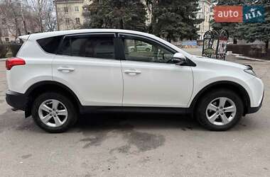 Внедорожник / Кроссовер Toyota RAV4 2013 в 