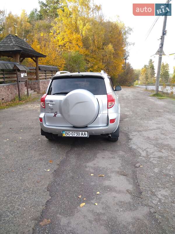 Внедорожник / Кроссовер Toyota RAV4 2007 в Тернополе