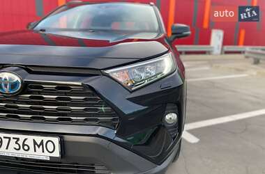 Позашляховик / Кросовер Toyota RAV4 2020 в Києві