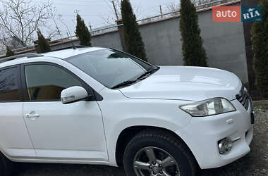 Внедорожник / Кроссовер Toyota RAV4 2012 в 