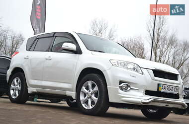 Внедорожник / Кроссовер Toyota RAV4 2011 в 