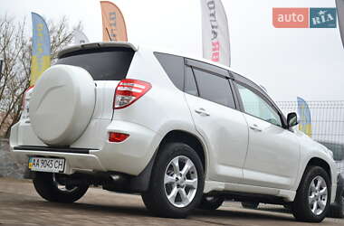 Внедорожник / Кроссовер Toyota RAV4 2011 в 