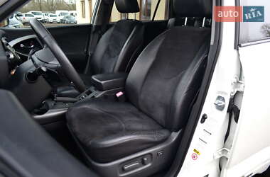 Внедорожник / Кроссовер Toyota RAV4 2011 в 