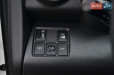 Внедорожник / Кроссовер Toyota RAV4 2011 в 