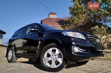 Позашляховик / Кросовер Toyota RAV4 2012 в Рівному