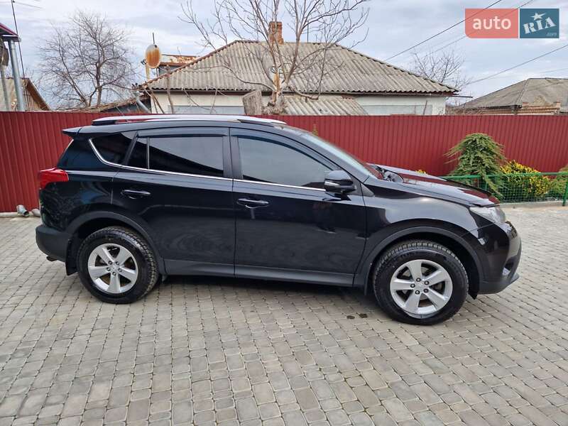 Внедорожник / Кроссовер Toyota RAV4 2013 в Первомайске