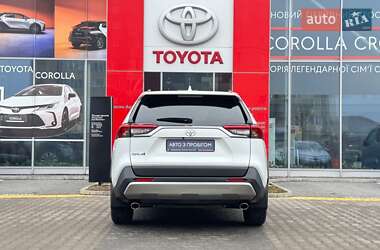 Позашляховик / Кросовер Toyota RAV4 2023 в Івано-Франківську