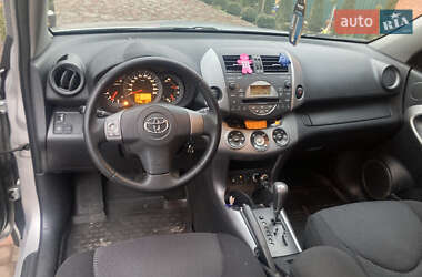 Внедорожник / Кроссовер Toyota RAV4 2007 в 