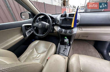 Внедорожник / Кроссовер Toyota RAV4 2012 в Вышгороде