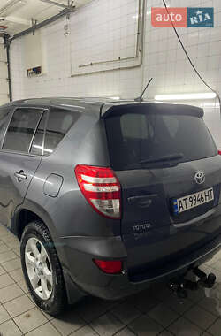 Позашляховик / Кросовер Toyota RAV4 2011 в Івано-Франківську