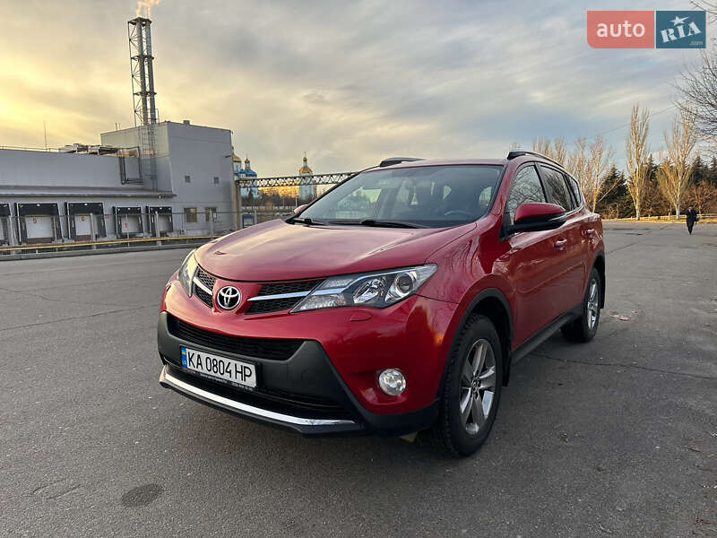 Позашляховик / Кросовер Toyota RAV4 2015 в Кривому Розі