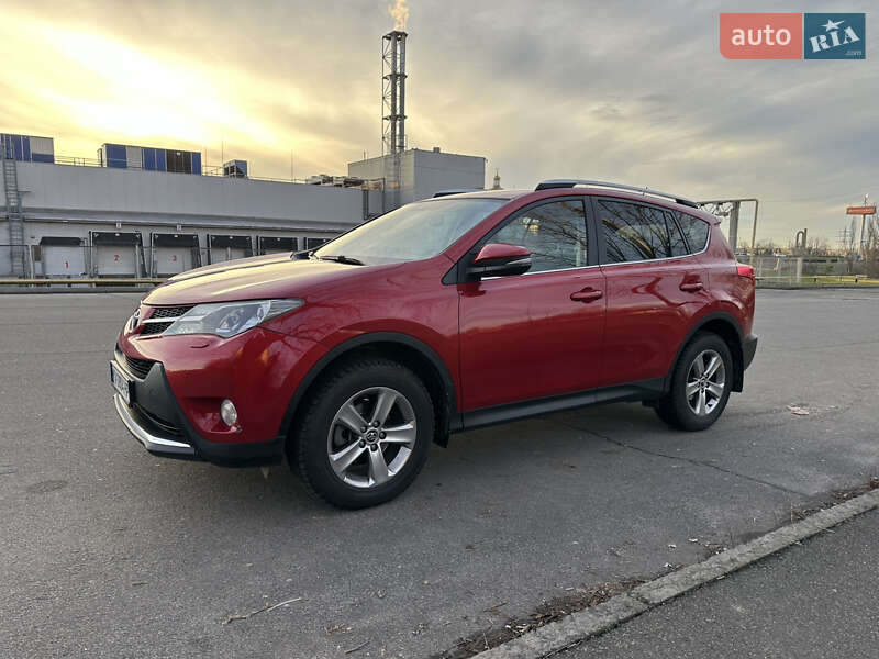 Позашляховик / Кросовер Toyota RAV4 2015 в Кривому Розі