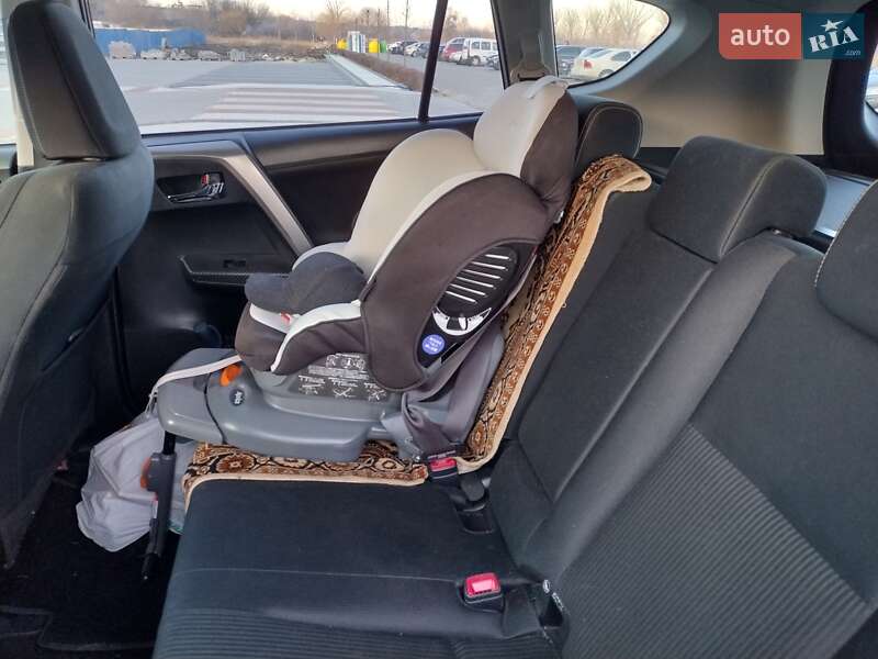 Позашляховик / Кросовер Toyota RAV4 2013 в Ірпені