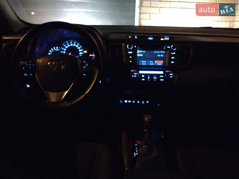 Позашляховик / Кросовер Toyota RAV4 2013 в Ірпені